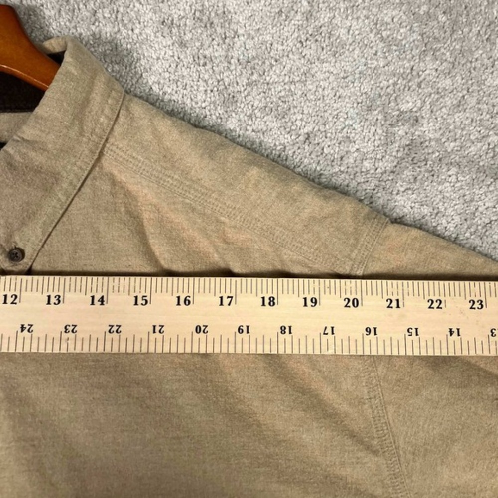 VTG Woolrich Shirt Mens XL Beige Flannel Long Sleeve Button Front Outdoor Casual - Picture 8 of 11